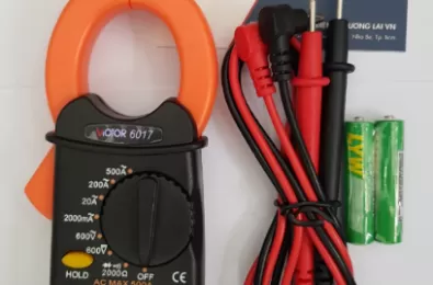 Cách sử dụng ampe kìm đồng hồ kẹp